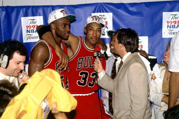 1993年NBA季后赛,尼克斯VS公牛,那些血肉模糊的对抗 1993年NBA季后赛,尼克斯VS公牛,那些血肉模糊的对抗