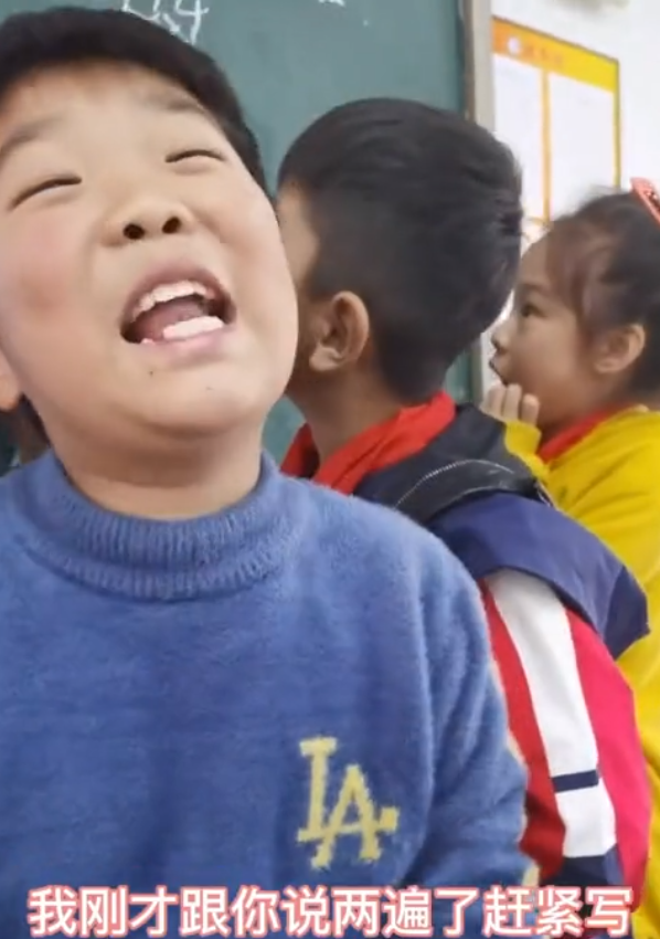 舅舅舅妈带大的孩子高考超常发挥