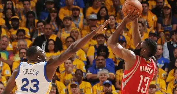 最强NBA欧洲步，从犯规边缘到得分艺术的终极拆解
