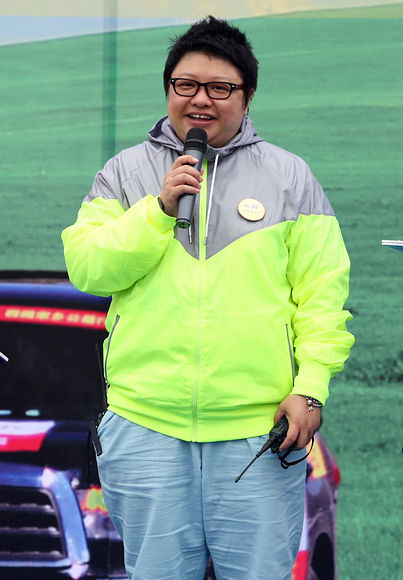 韩红现身呼和浩特，百人援蒙行动的温暖力量