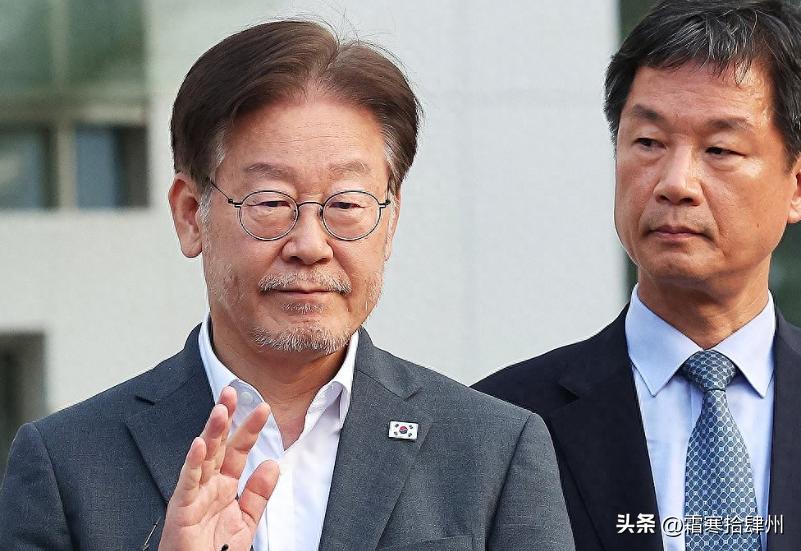 李在明90度鞠躬，韩国政坛的真诚与决心