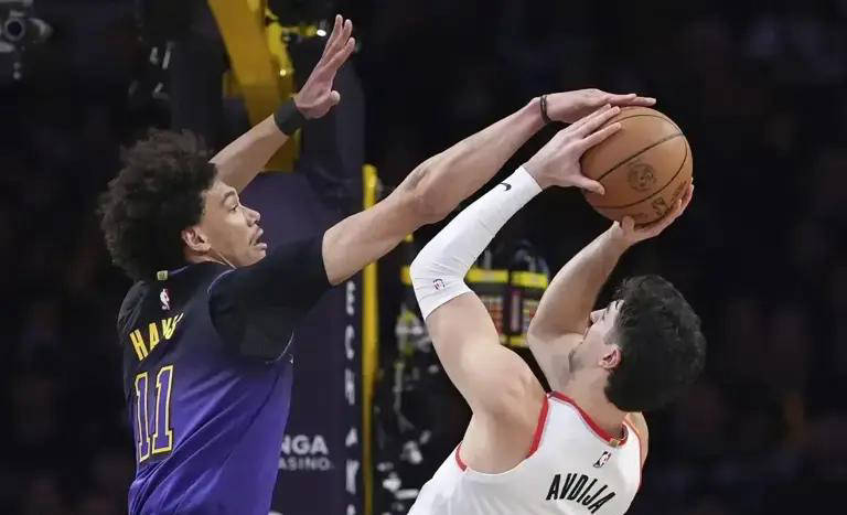 NBA新秀能交易吗？这事儿我琢磨了好久，发现规则比想象中复杂