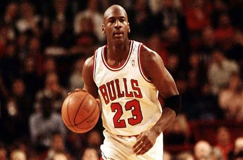NBA的23号球员是谁？聊聊这个传奇号码背后的故事