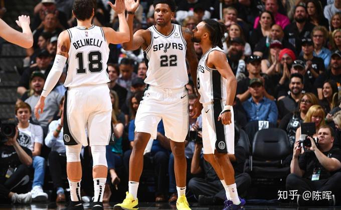 NBA季后赛比赛时间有多长？一场硬仗，从黄昏打到深夜