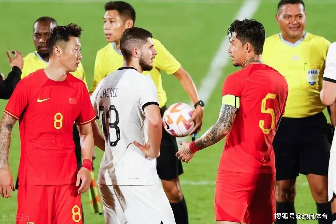 中国男足最后两场比赛，不是末日，是镜子